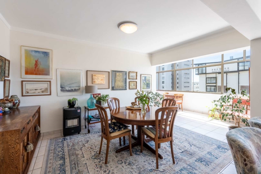 2 Bedroom Property for Sale in Sea Point Western Cape